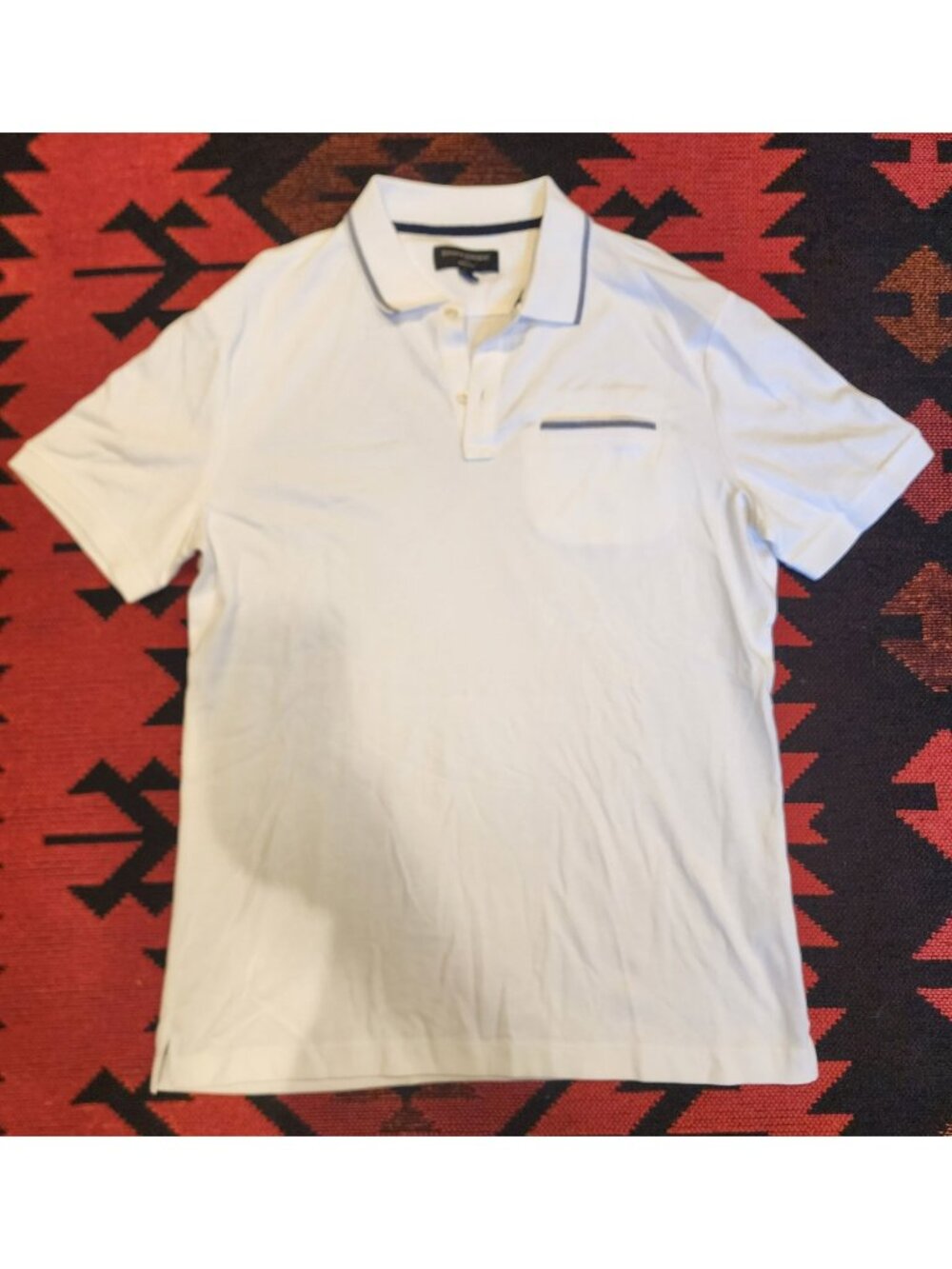 Banana Republic Men's Dress Polo in White with Navy Blue Trim. Size Medium